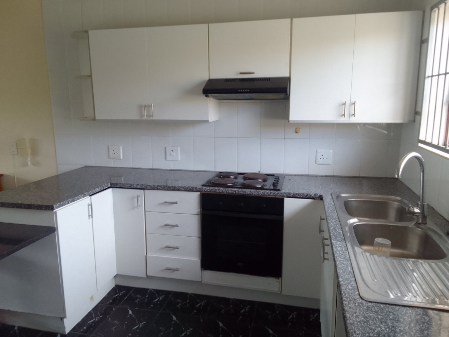 4 Bedroom Property for Sale in Summerstrand Eastern Cape